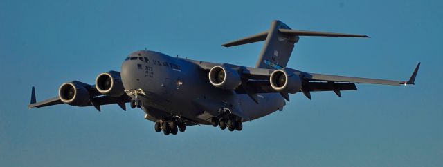 Boeing Globemaster III (07-7173) - phoenix sky harbor international airport 05MAY20