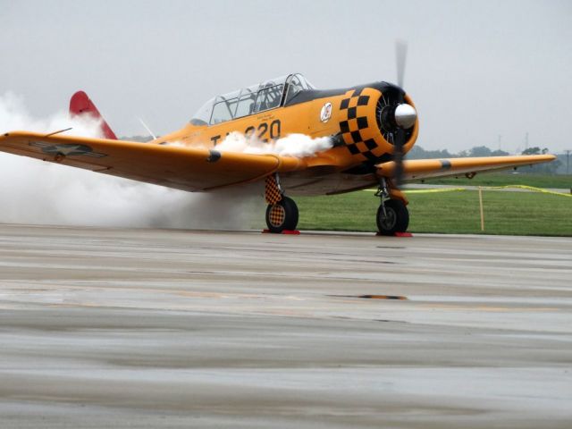 North American T-6 Texan (N55720)