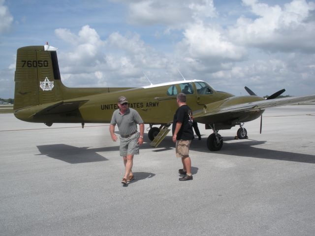 Beechcraft Twin Bonanza (N1959T)