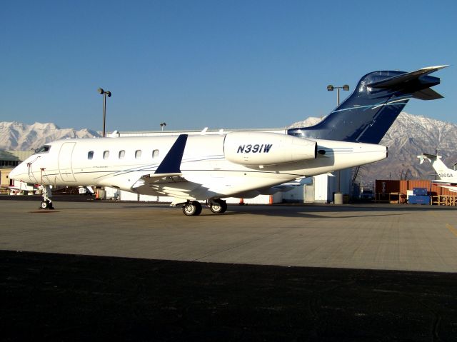 Bombardier Challenger 300 (N391W)