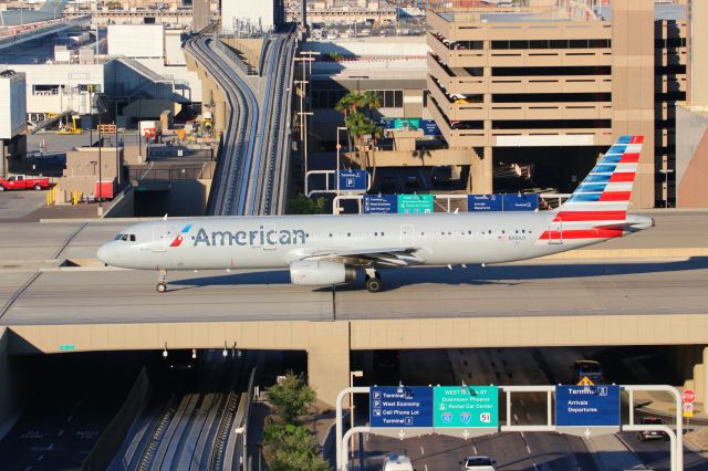 Airbus A321 (N981UY)