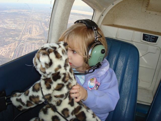 Piper Cherokee (N3398M) - Going with Daddy to look at another airplane in Taylor, Texas. 