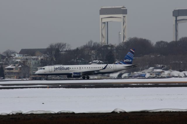 Embraer ERJ-190 (N351JB)