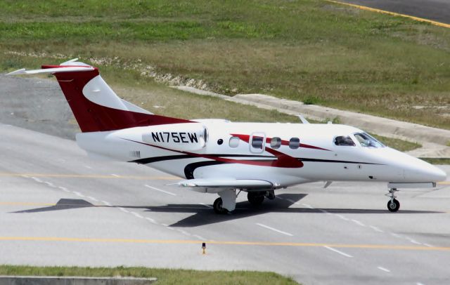 Embraer Phenom 100 (N175EW)