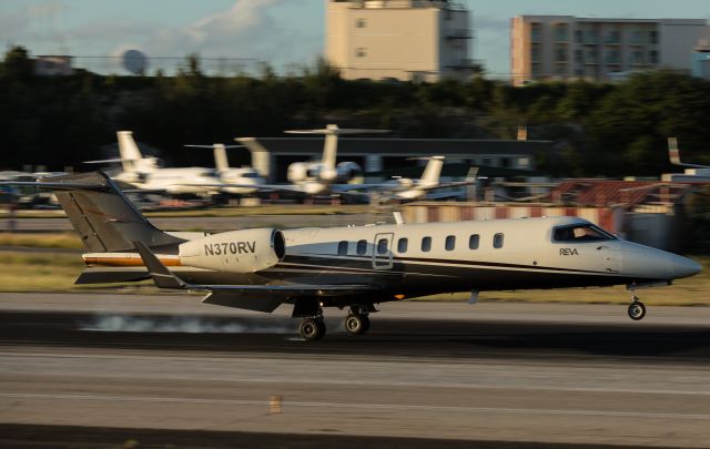 Learjet 45 (N370RV)