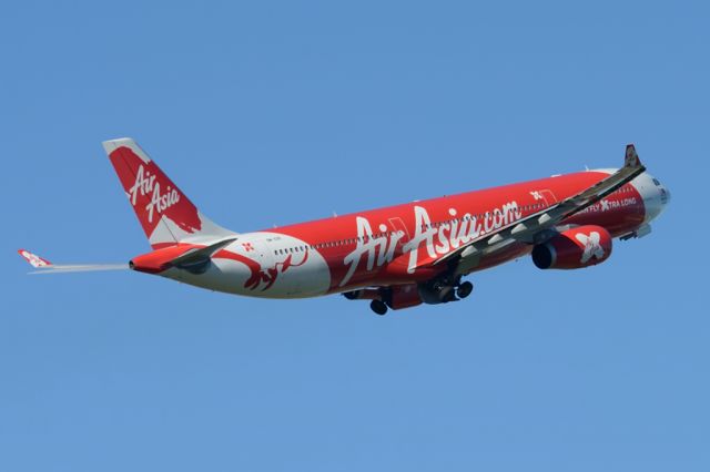 Airbus A330-300 (9M-XXK) - Getting airborne off runway 23 and heading home to Kuala Lumpur, Malaysia. Tuesday 22nd July 2014.