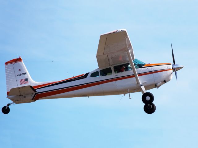 Cessna Skywagon 180 (N180BF)