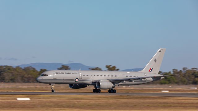 Boeing 757-200 (ANZ7572)