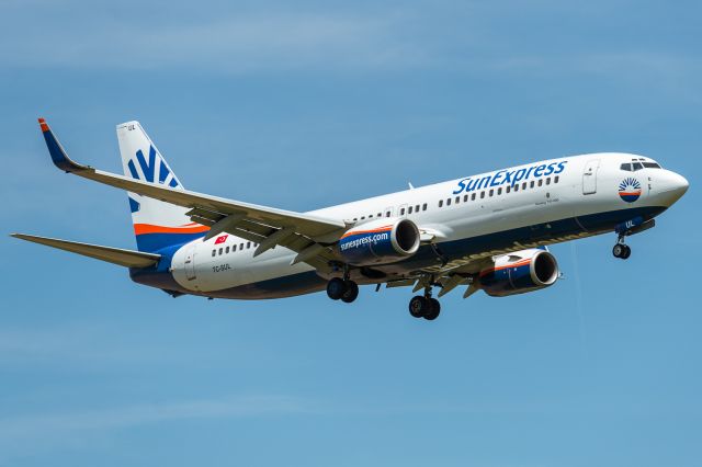 Boeing 737-800 (TC-SUL)