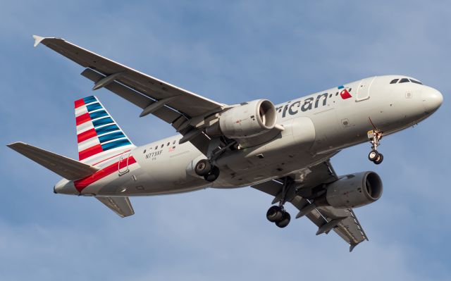 Airbus A319 (N773XF) - American Airlines 618 arriving into Cincinnati from Phoenix.