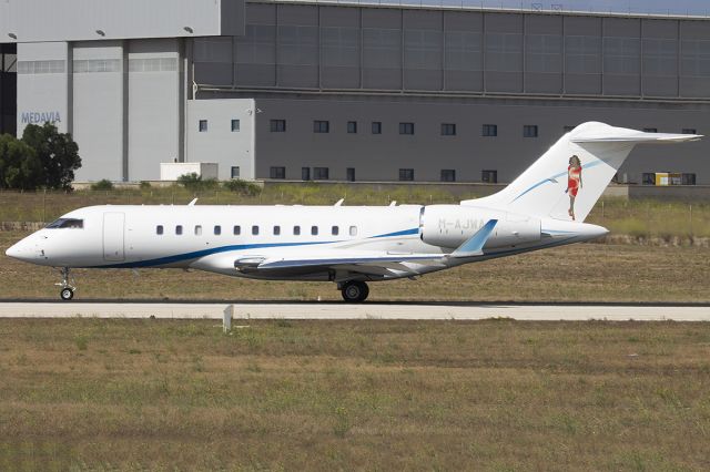 Bombardier Global 5000 (M-AJWA)