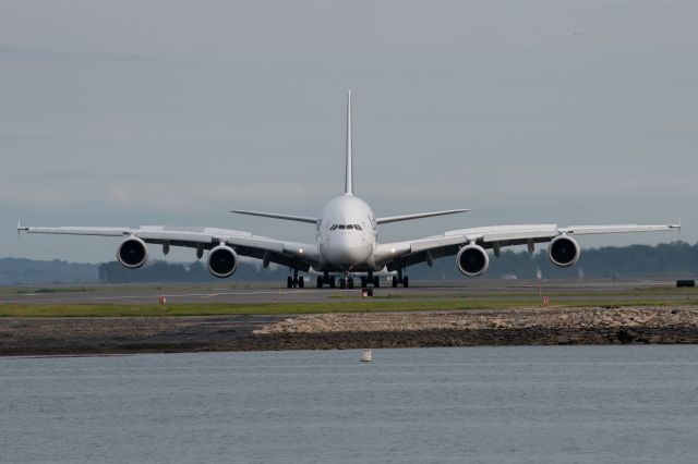 Airbus A380-800 (D-AIMK)