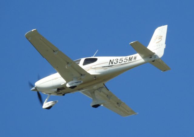 Cirrus SR-22 (N355MW)