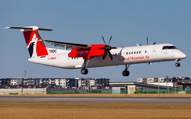 de Havilland Dash 8-400 (C-GWUG)
