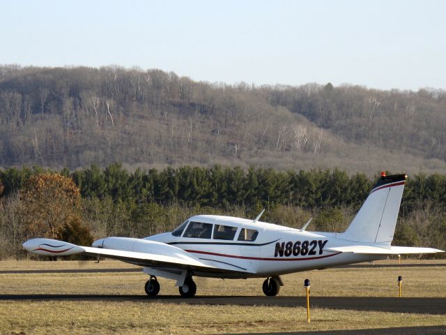 Piper PA-30 Twin Comanche (N8682Y) - Beautiful Twin Comanche taking of from Boscobel Wisconsin.