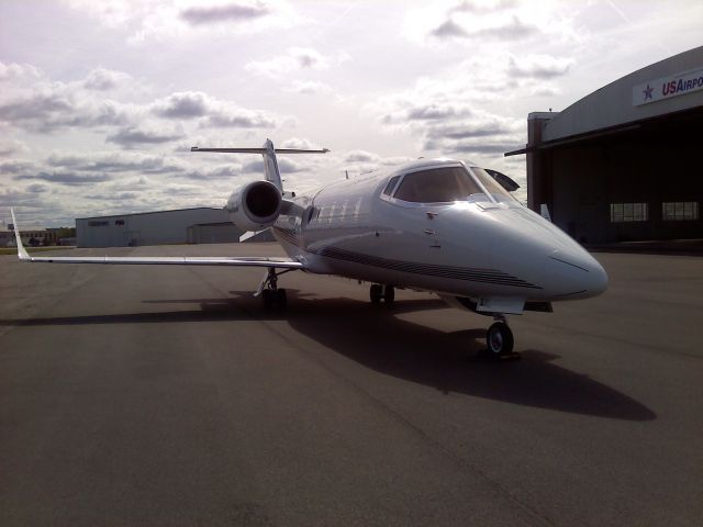 Learjet 60 (N102LJ)
