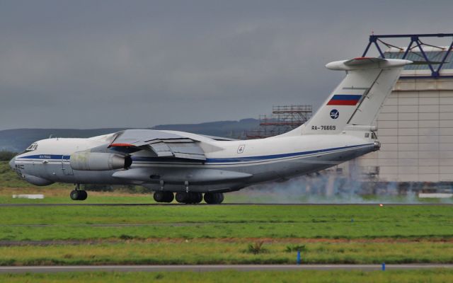 Ilyushin Il-76 (RA-76669) - russian air force il-76 ra-76669 landing at shannon for a fuel stop while enroute from moscow to jfk for the un summit 23/9/15.