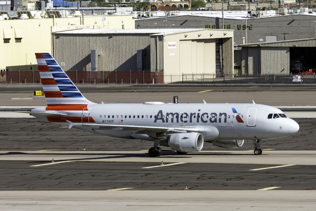 Airbus A319 (N774XR)