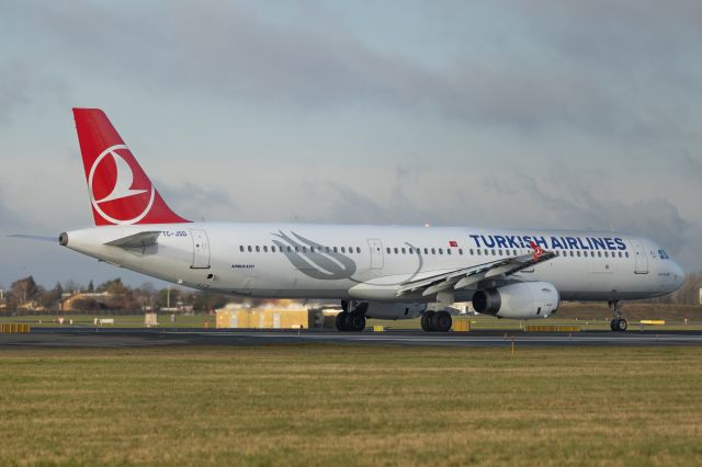 TC-JSD — - Picture is taken from the right side og runway 04R. 