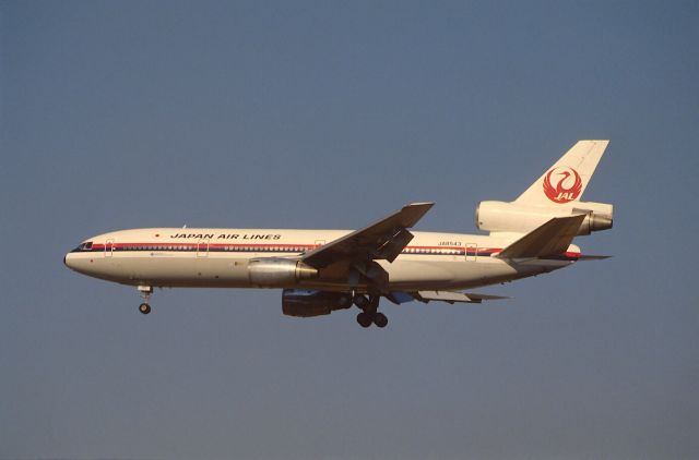 McDonnell Douglas DC-10 (JA8543) - Final Approach to Narita Intl Airport Rwy34 on 1989/03/19