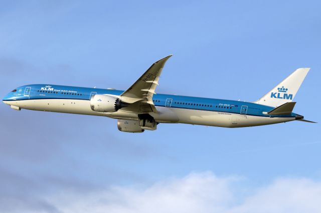 BOEING 787-10 Dreamliner (PH-BKD)