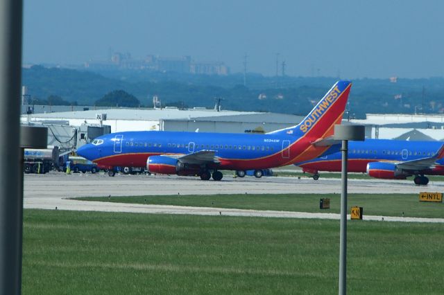 Boeing 737-700 (N524SW)