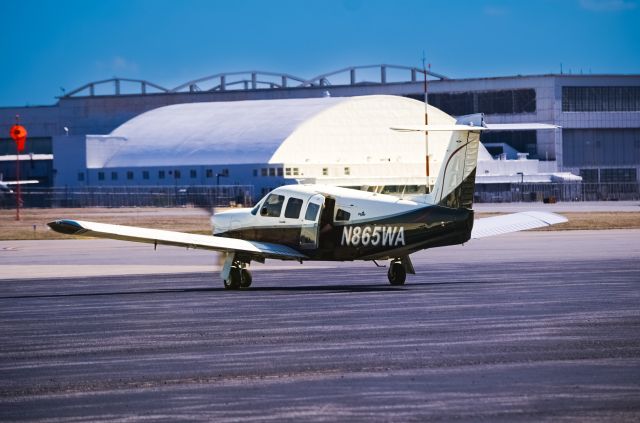 Piper Saratoga (N865WA)