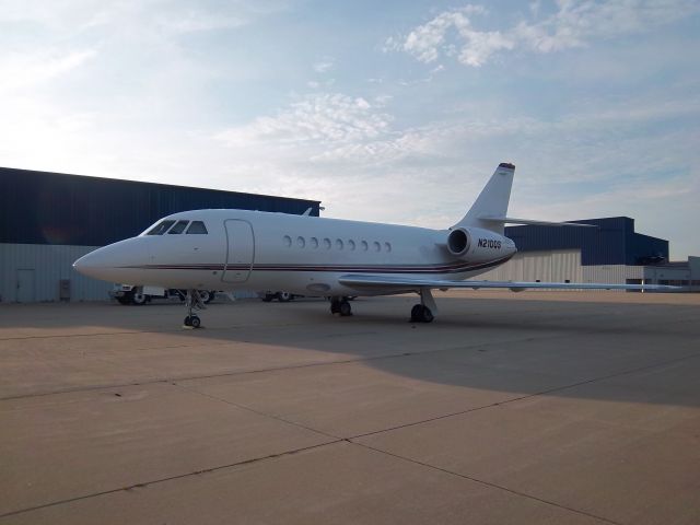 Dassault Falcon 2000 (N210QS)