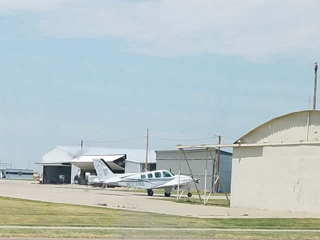 Beechcraft Baron (58) (N123WB)