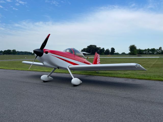 Vans RV-8 (N595T)