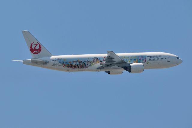 Boeing 777-200 (JA8985) - 2013/5/5