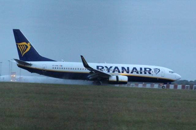 Boeing 737-800 (EI-ENA) - A Ryanair B737-800 slowing down after landing on runway 22 at London Stansted Airport.br /br /Location: London Stansted Airport.br /Date: 12.10.22 (dd/mm/yy).