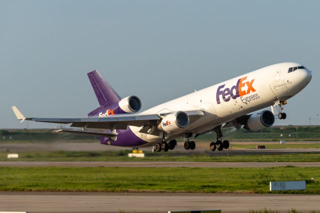 Boeing MD-11 (N576FE)