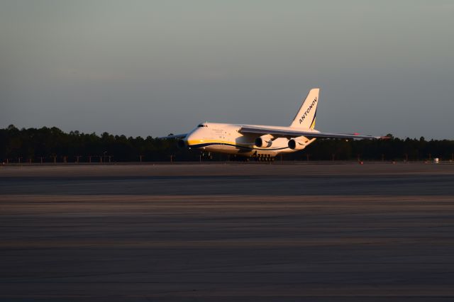 Antonov An-124 Ruslan (UR-82007) - ADB 207F RVR-KMCO 14OCT17 C/N 19530501005