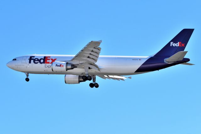 Airbus A300F4-600 (N652FE)