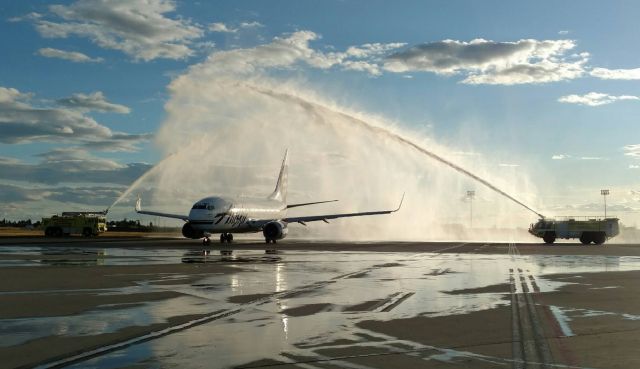 Boeing 737-700 (N612AS) - Throwback to 2016 for the inaugural flight to Anchorage. This Alaska Airlines Boeing 737-700 gets a special water cannon salute prior to departure. It was scheduled to be a  seasonal weekend only flight. But as of now, there are no more nonstop flights.