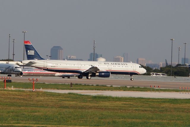 Airbus A321 (N541UW)