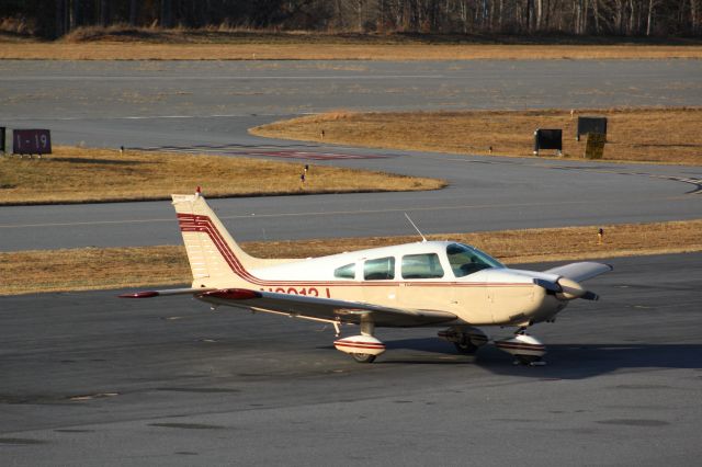 Piper Cherokee (N6913J)