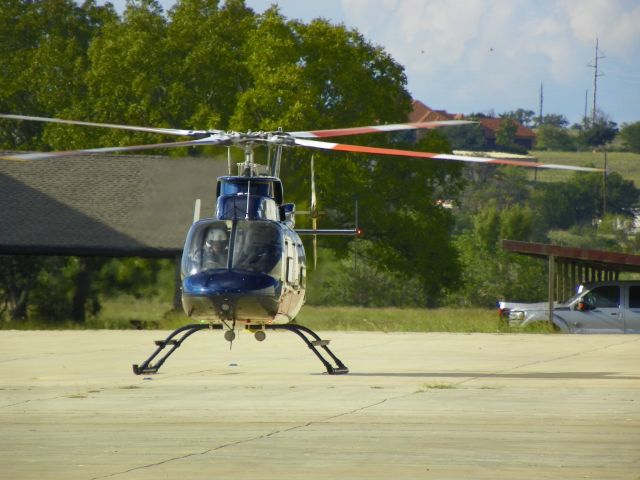 Bell 407 (N660AE)