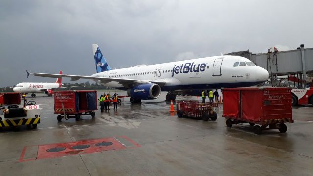 Airbus A320 —