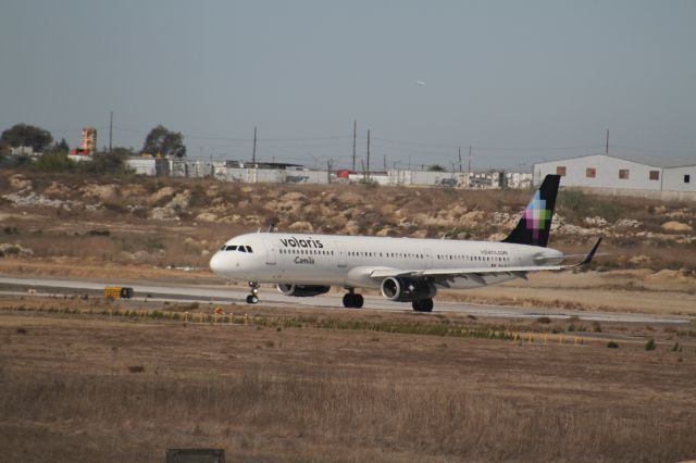 Airbus A321neo (XA-VLV) - HOLD TO 27 MMTJ