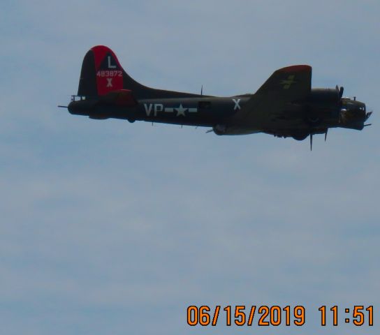 Boeing B-17 Flying Fortress (N7227C)