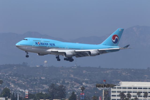 Boeing 747-400 (HL7472)