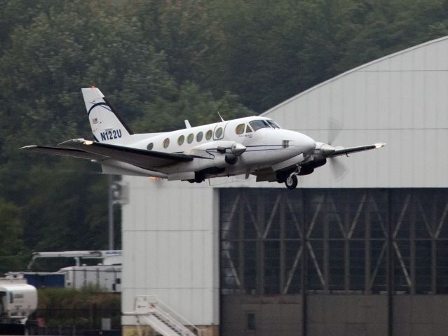 Beechcraft King Air 100 (N122U) - Take off runway 16. Westchester 3 SID.