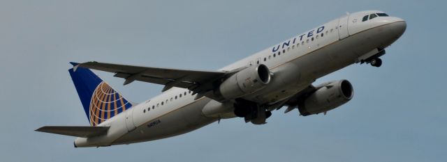 Airbus A320 (N419UA)