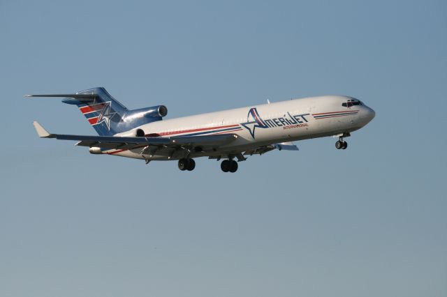 Boeing 720 (N598AJ)