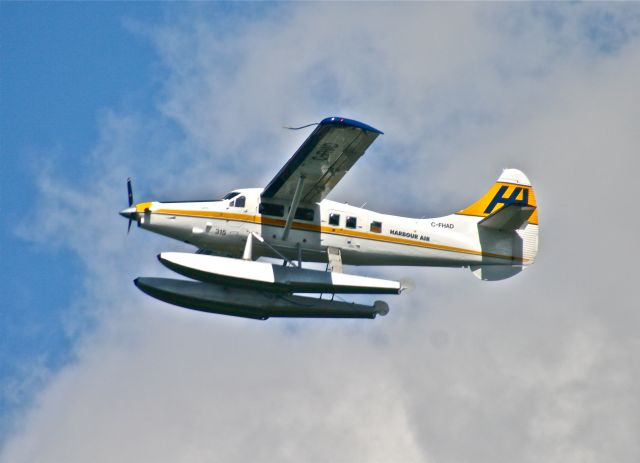 C-FHAD — - LEAVING VANCOUVER HARBOUR,31 MARCH 2010