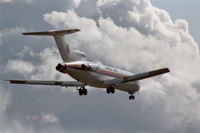 C-FUFA — - A CYVO près de la piste 18 en 2007 ou 2008, cet avion était en finale. Opérait comme cargo pour se rendre ensuite à Iqualuit.