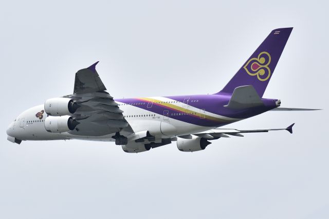 Airbus A380-800 (HS-TUE)