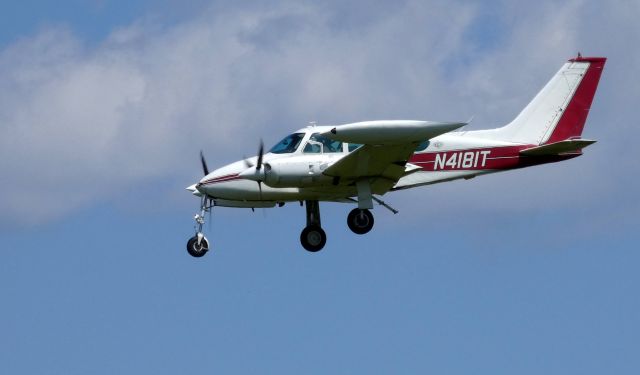 Cessna Executive Skyknight (N4181T) - On final is this 1966 Cessna Executive SkyKnight  in the Spring of 2019. 